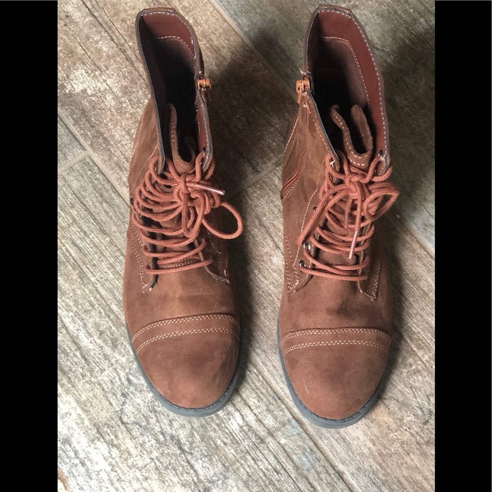 🌸Bongo Sz. 9 Med. Brown Lace Up Boots